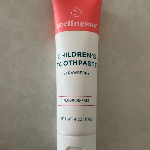 Wellnesse 🍓 Toothpaste - Picture 4 of 8